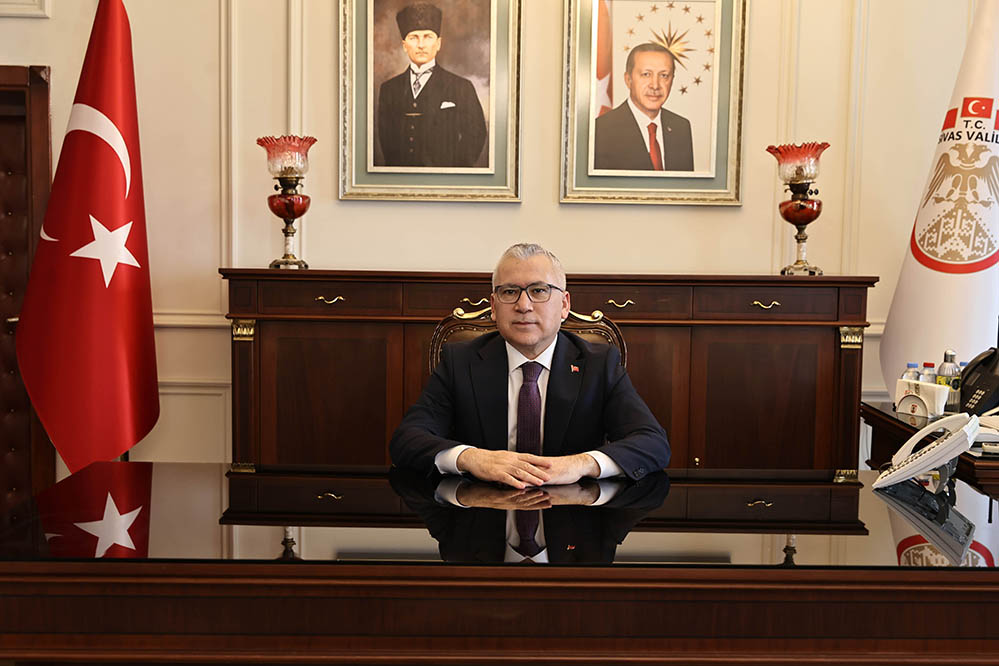 Sivas Valisi Sayın Dr. Yılmaz Şimşek’in Ramazan Bayramı Mesajı